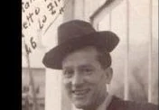 Portrait au chapeau, dédicacé.